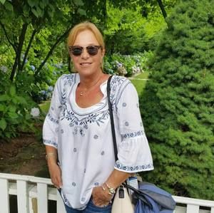 Meet your Posher, Sally